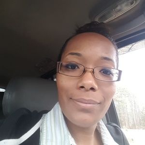 Meet your Posher, Ebony