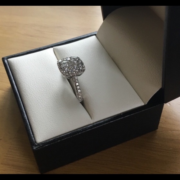 *sold privately * real diamond engagement ring - Picture 2 of 2