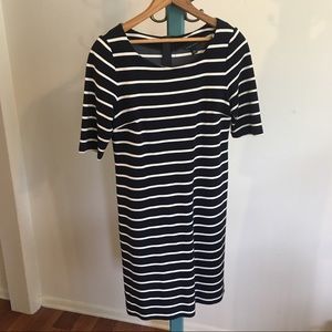 🎆Navy striped Banana Republic dress size 4 🎆