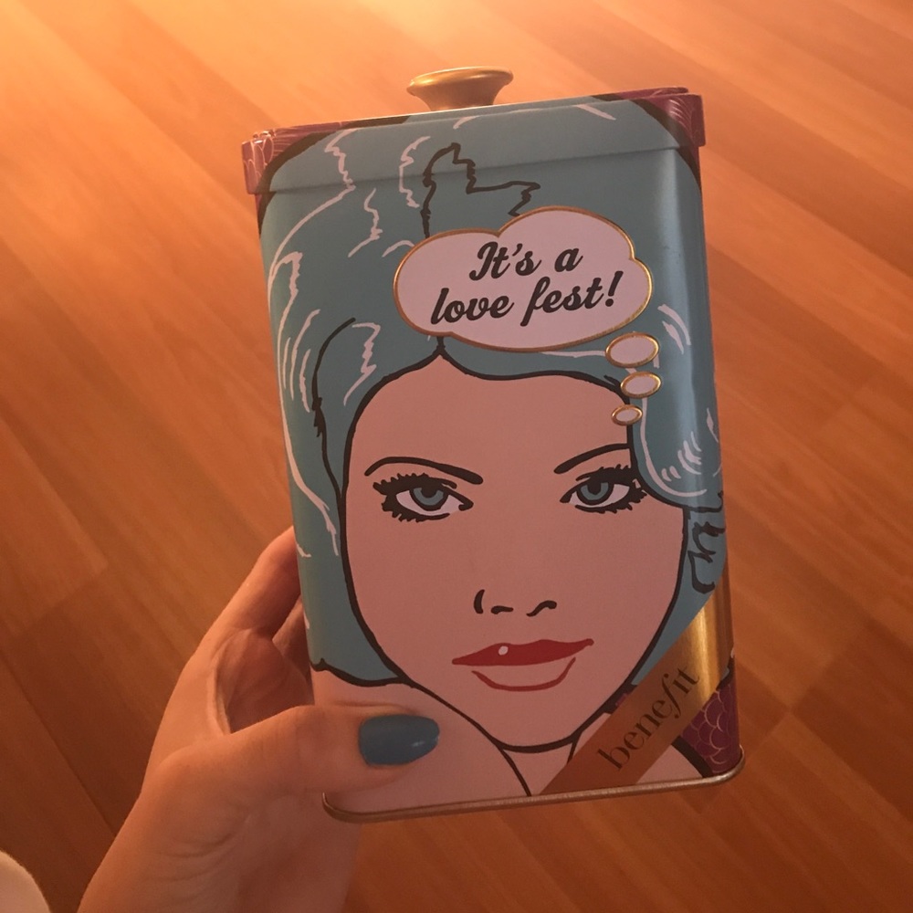Limited Edition Benefit Makeup Tin!