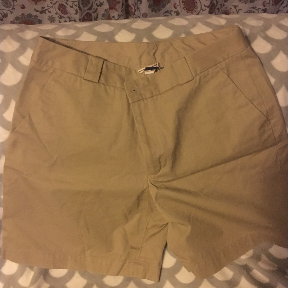 Gap khaki shorts