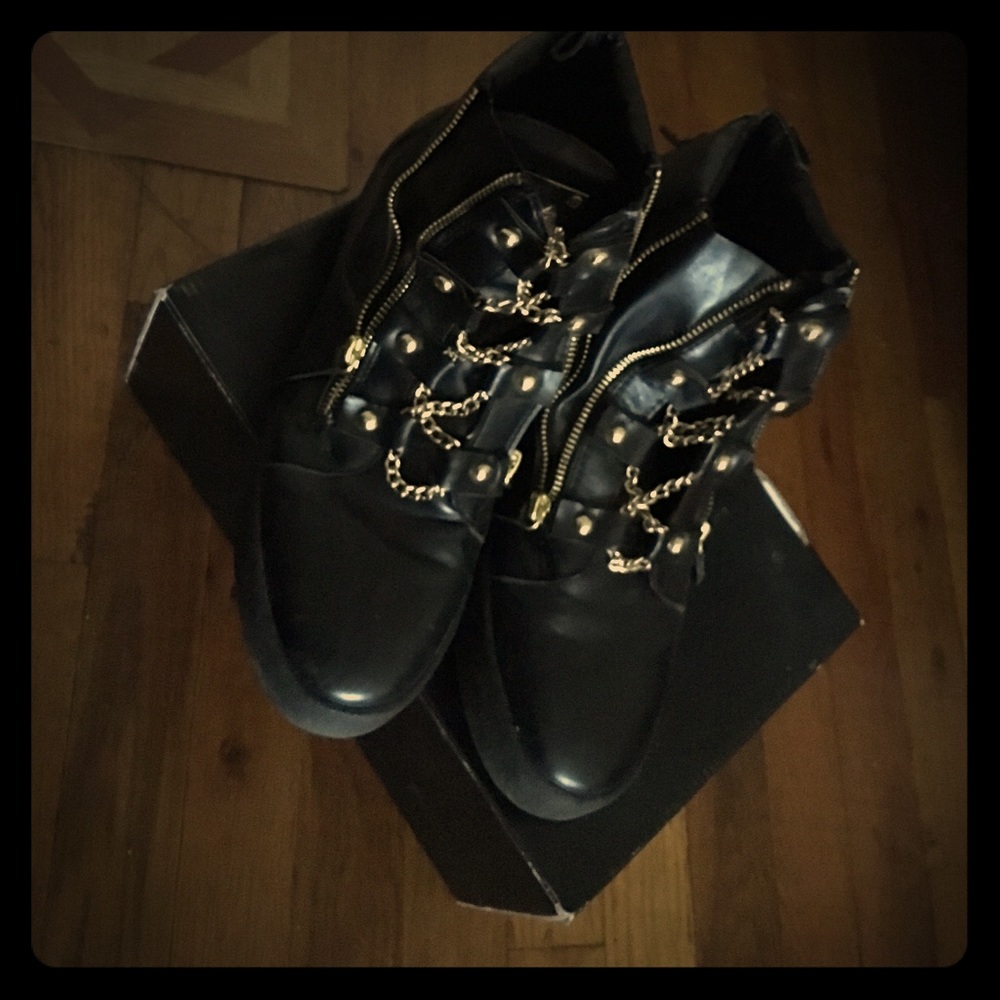 Guisseppe Zanotti Chain Lace Sneakers