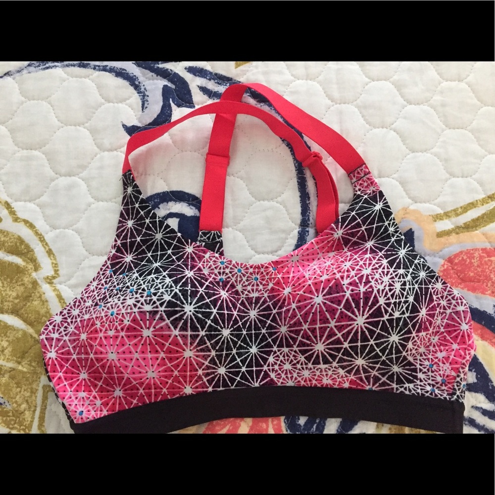 FOUR TOTAL Like New Vic Secret 34B, 2 other sZ sm.