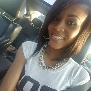 Meet your Posher, Shea