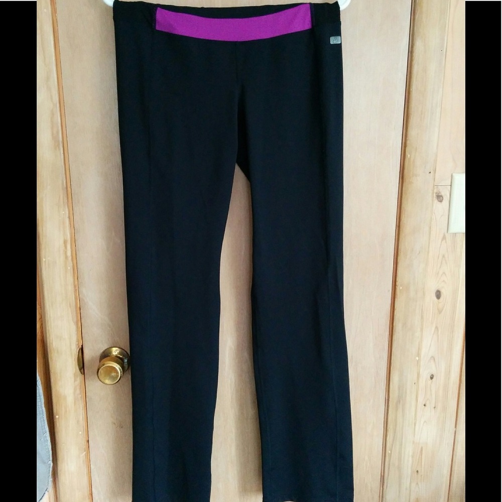 Athletic pants