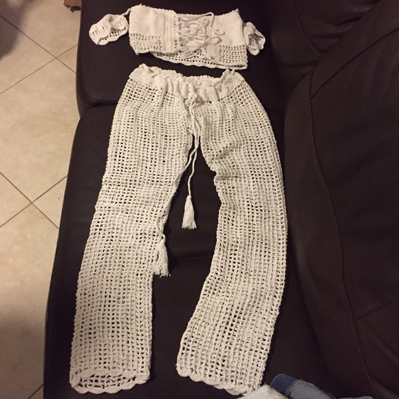 ❌SOLD❌ Andi Bagus Birdie top and Bingin pants - Picture 4 of 4