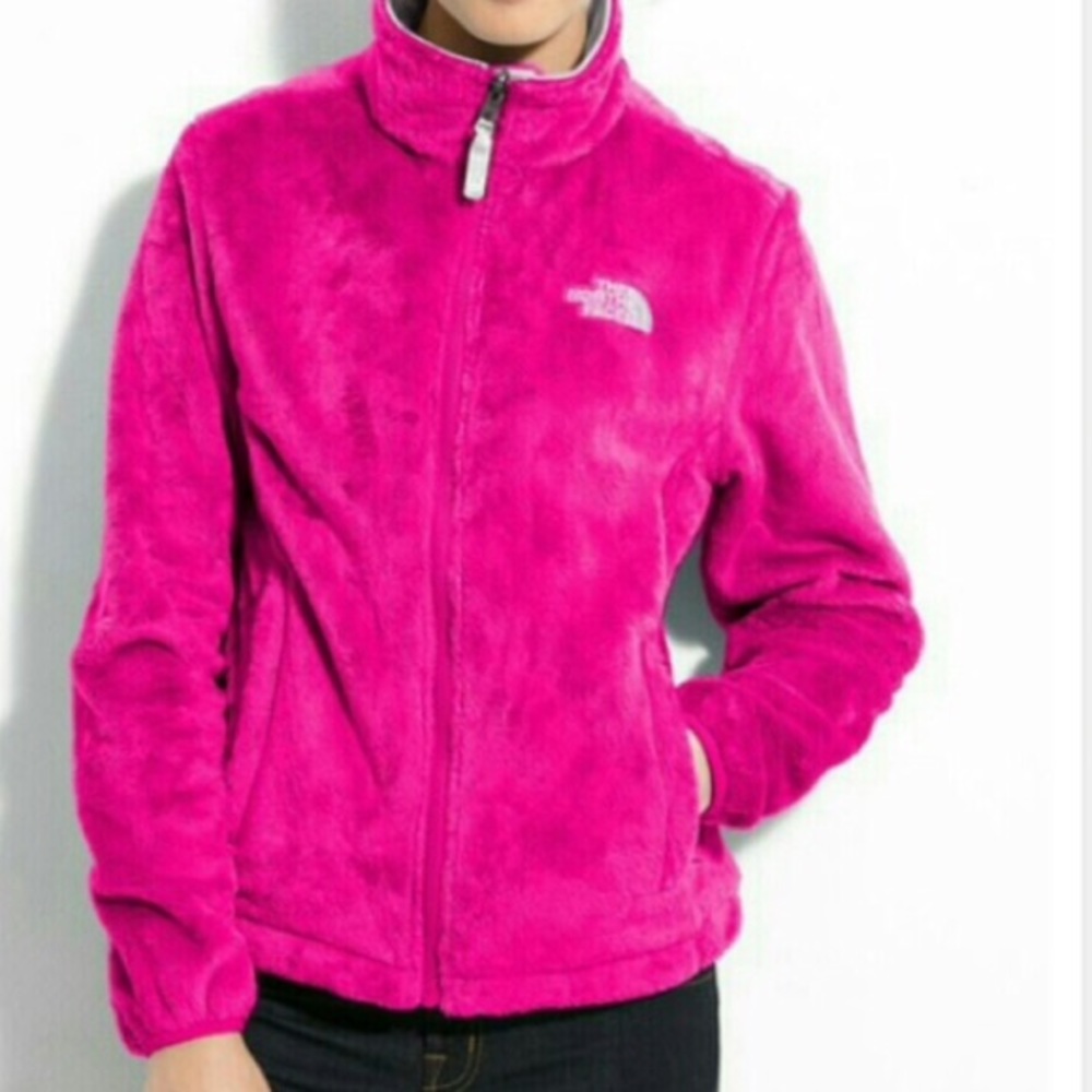 Pink fuzzy north face 😍🔥