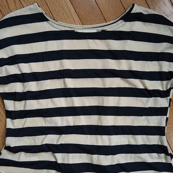Stripe and Ruffle Tie-back Top - Picture 4 of 7