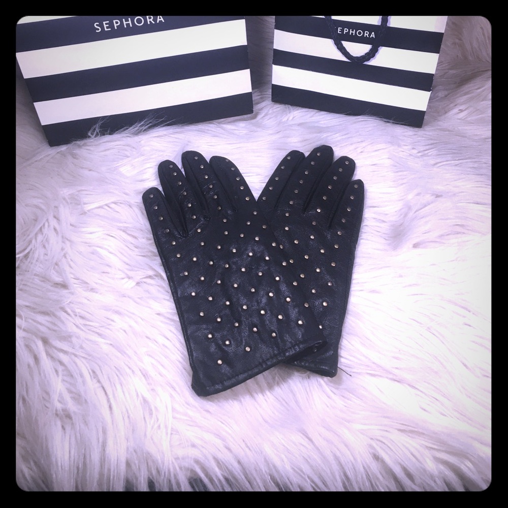 😊❤🔥Gold studded leather gloves🔥❤😝