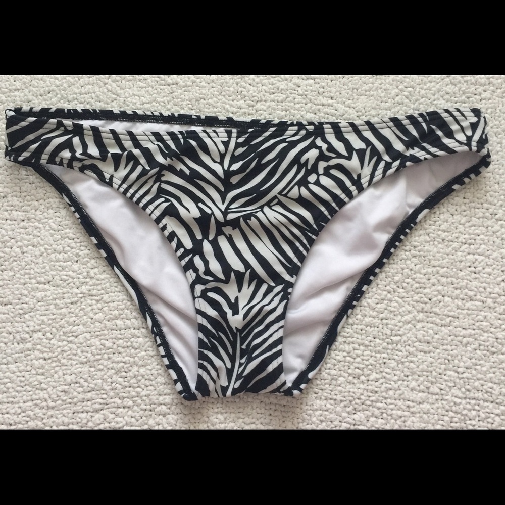 Victoria's Secret Bikini Bottom Medium