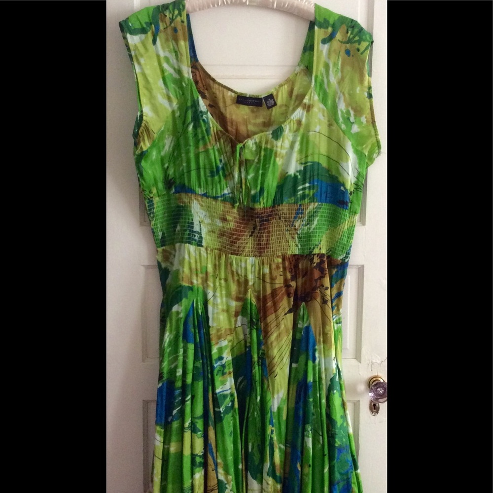 Gorgeous colorful summer dress!