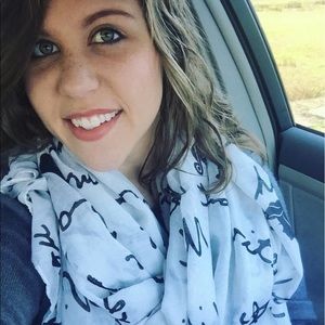 Meet your Posher, Carissa