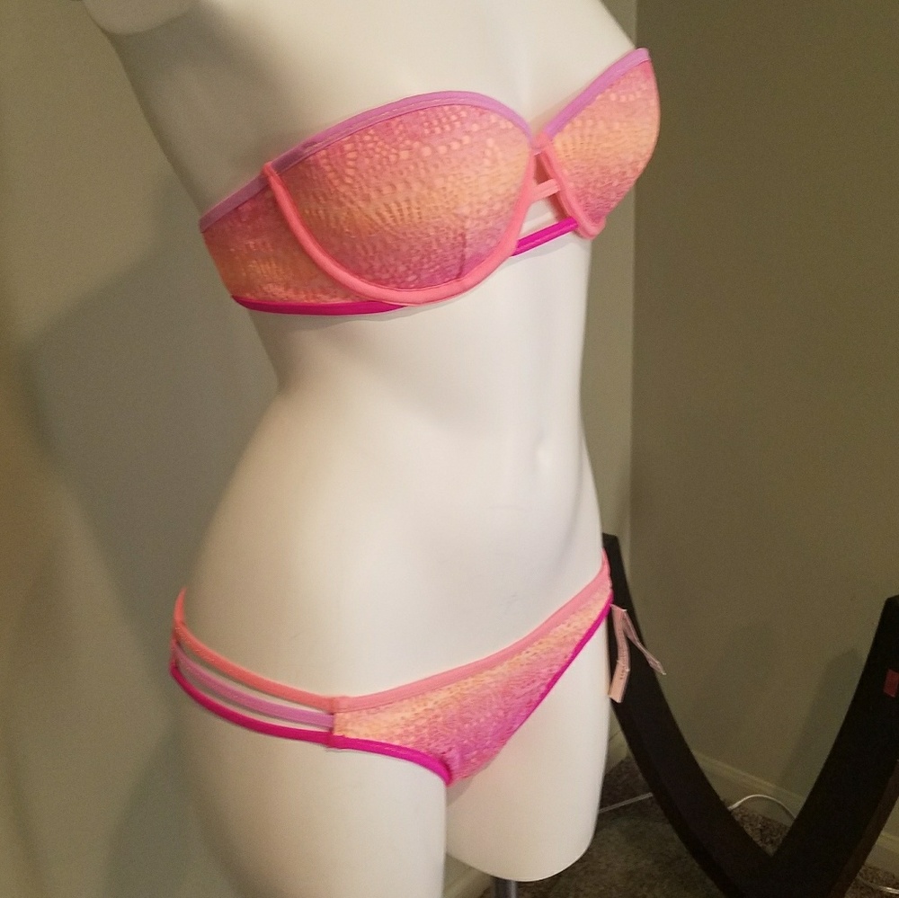 RARE VS BIKINI SET