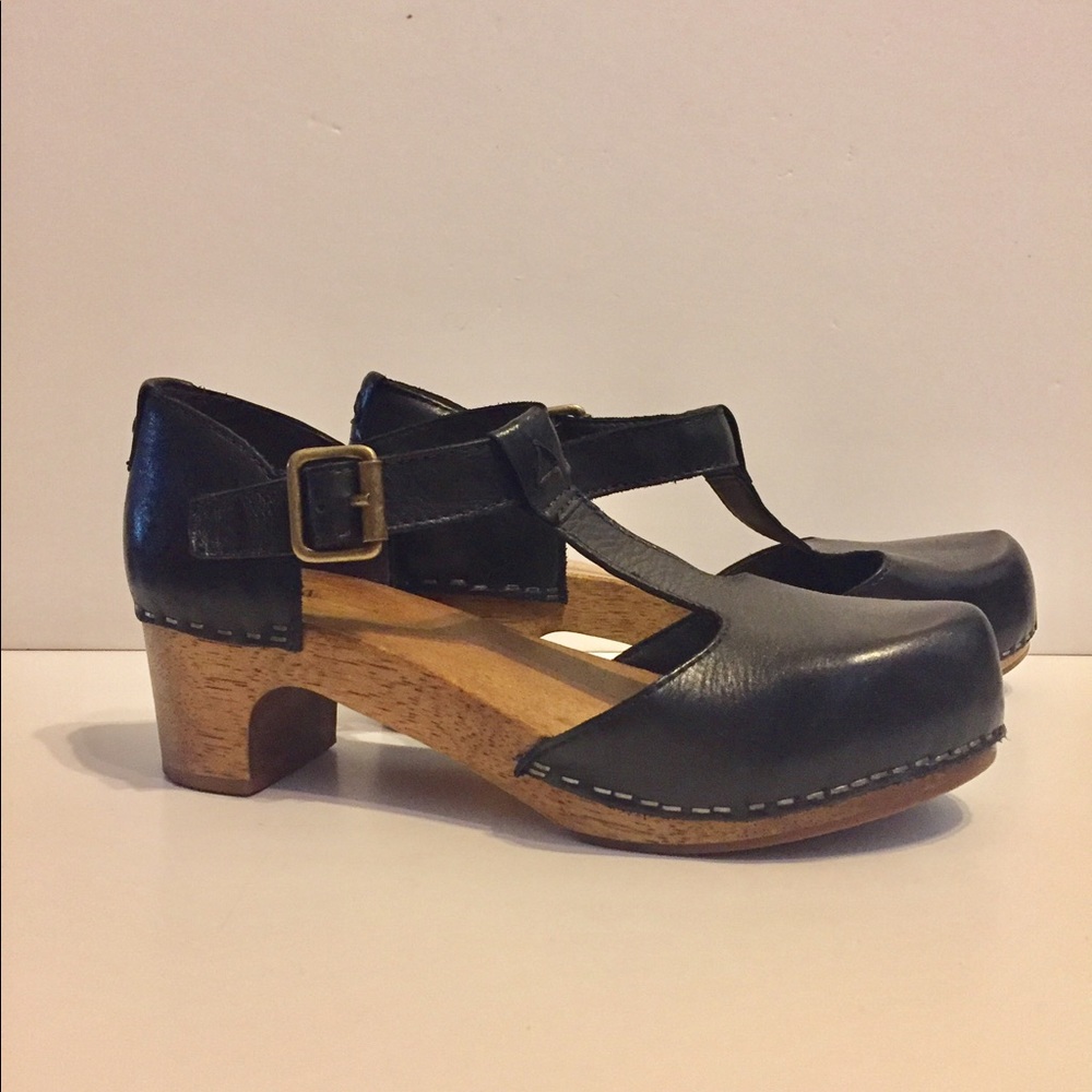 Kelsi Dagger Brooklyn KDB Black Clogs