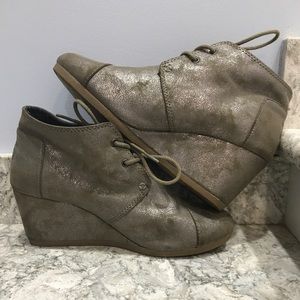 Toms Wedges