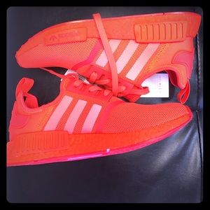 Solar Red NMD R1