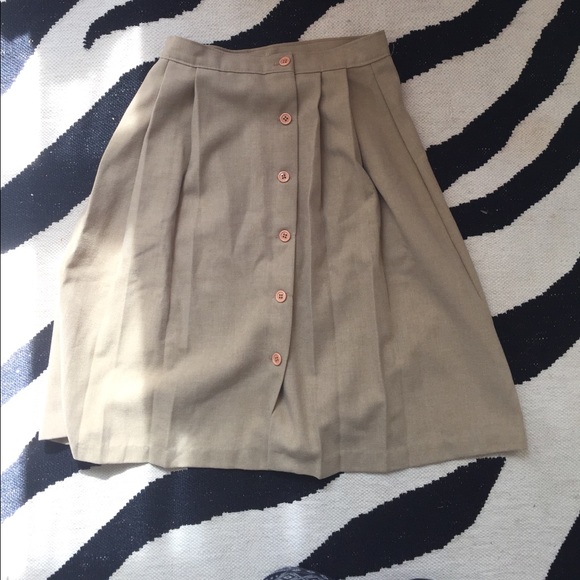 Urban Outfitters Dresses & Skirts - High waisted pleated skirt