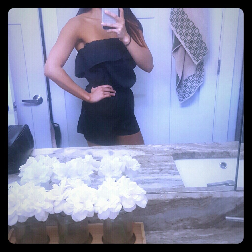 Ruffle strapless tube Forever 21 romper