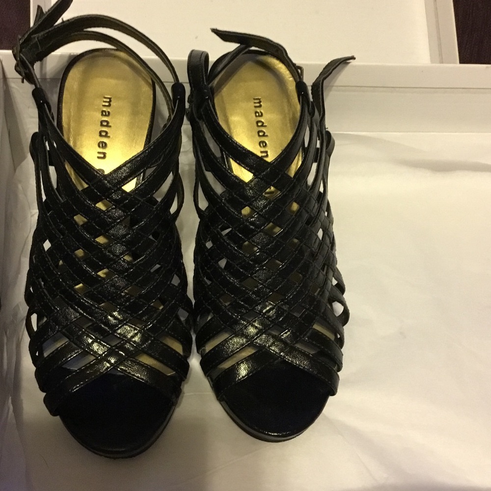 Madden Girl sz7 cage heels.