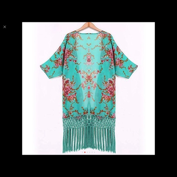 🌷Floral Fringed Kimono🌷fits S/M/L - Picture 3 of 8