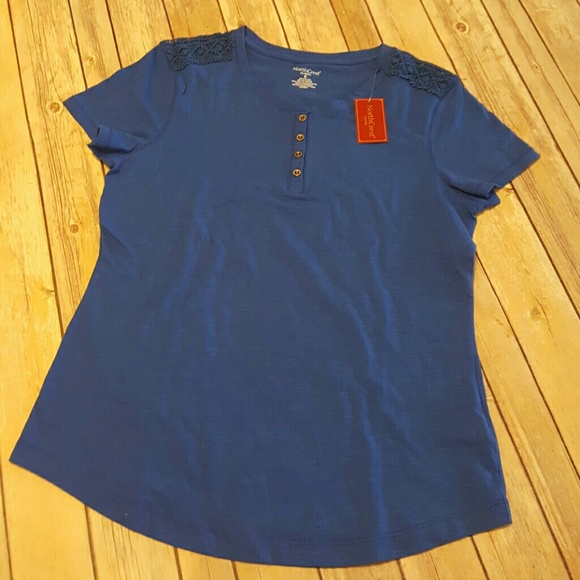 Blue button tee with lace detail - Picture 1 of 5