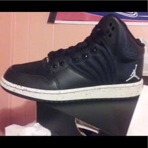 Meet your Posher, Jonathan