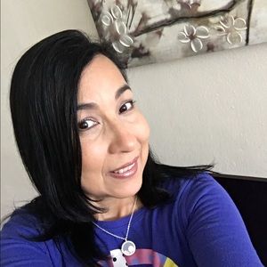 Meet your Posher, Iris