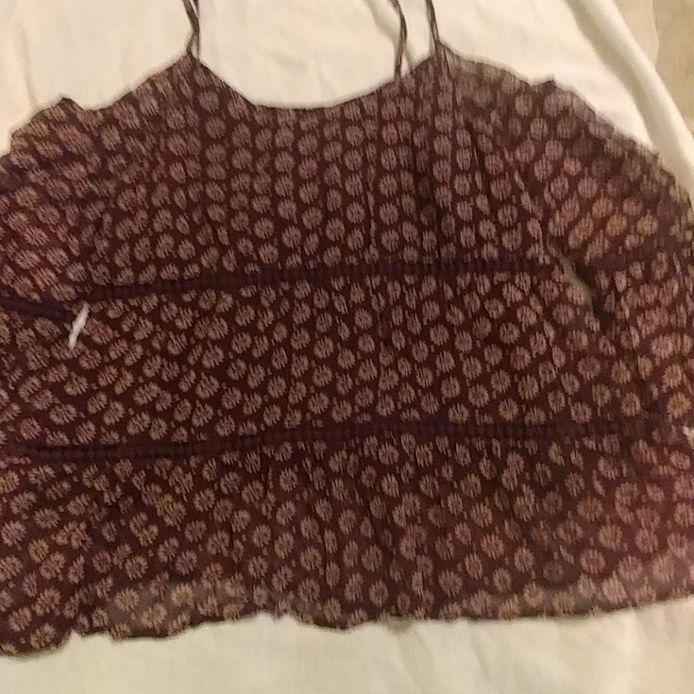 Beautiful Lucky Brand Cut out Sleeve Top Large