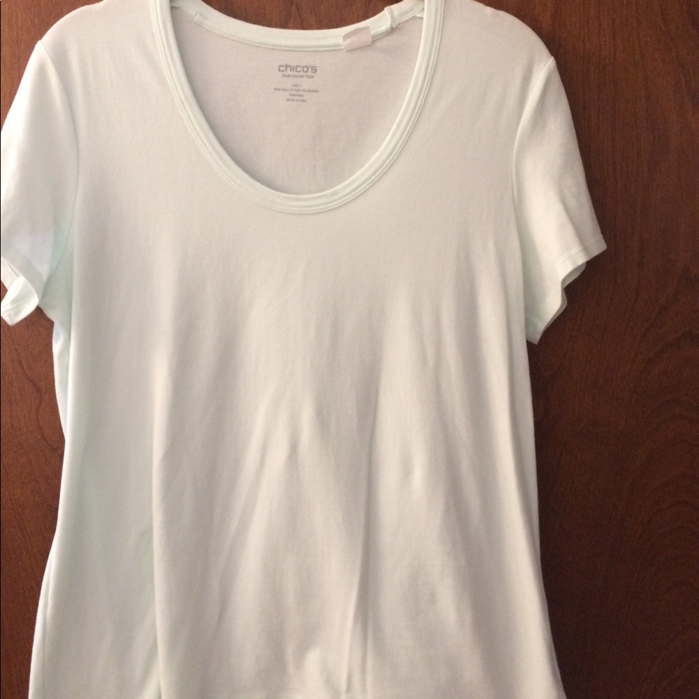Chico's Light green short sleeved Tee