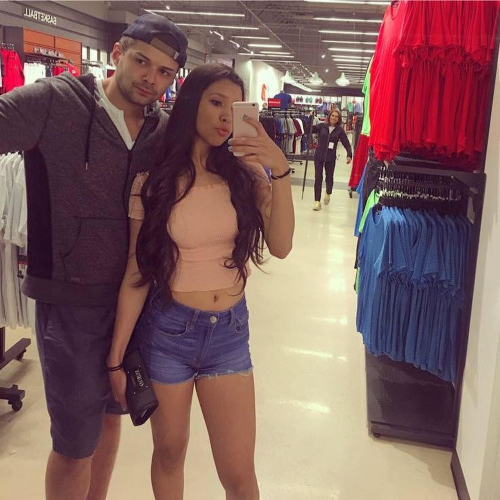 Meet your Posher, Alexis