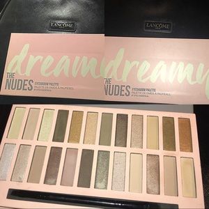 "The Nudes" Eyeshadow Palette 🎨