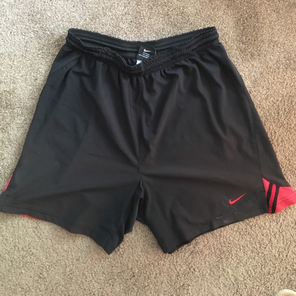 Nike Dri-Fit Mid Length Shorts