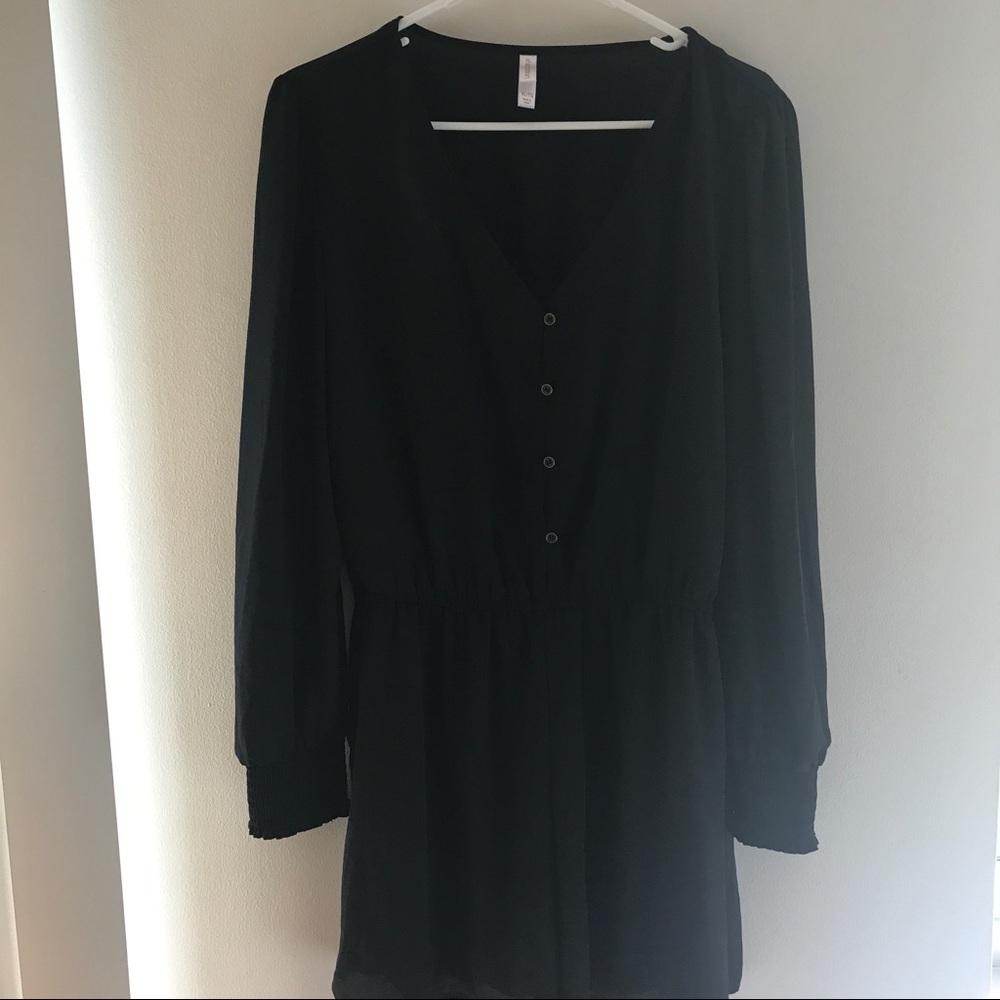 Xhiliration long sleeve romper w/button front XL