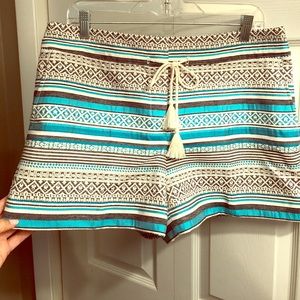 Ann Taylor LOFT Brocade Riviera Shorts (Size 10)