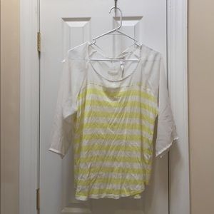 White and yellow striped mid length sleeve