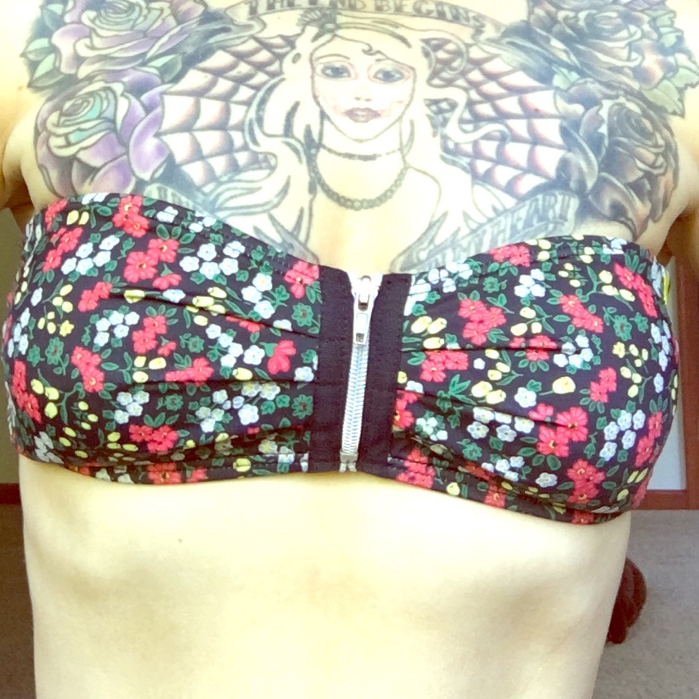 🌸Hurley Straplessbikini top🌺