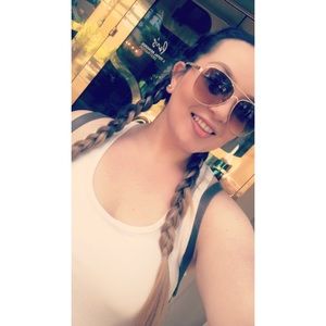 Meet your Posher, Rocio