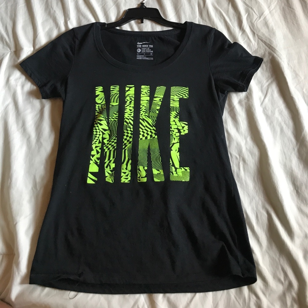 Nike tee