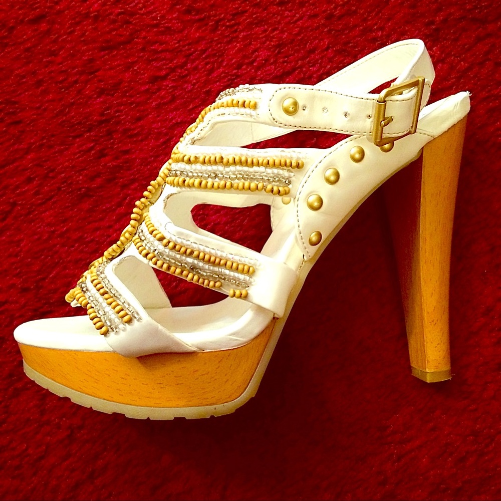 BCBGeneration Barcelona White Heels Size 8 1/2