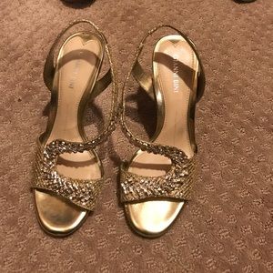 Gold Gianni Bini prom heels