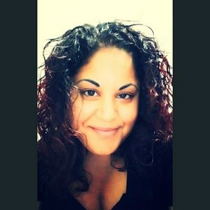 Meet your Posher, Ana