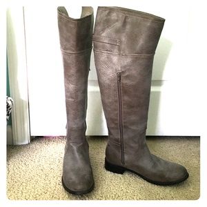 Tall gray boots!!!