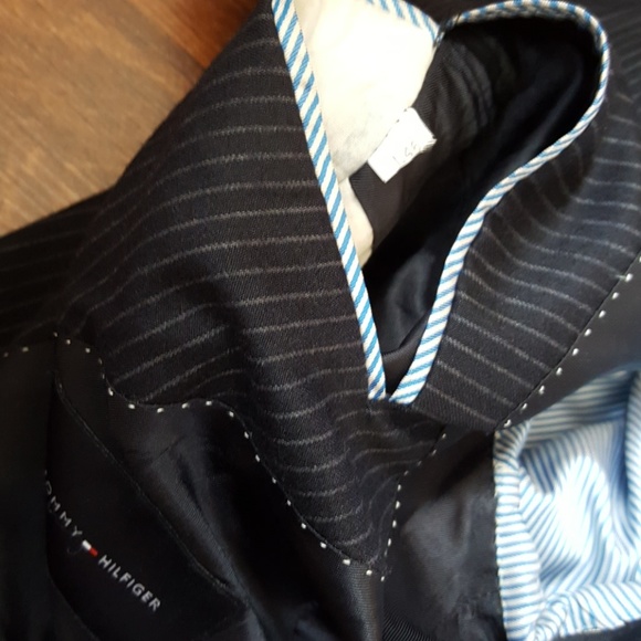 Tommy Hilfiger Navy Pin Stripe 2button Wool Suit - Picture 5 of 8