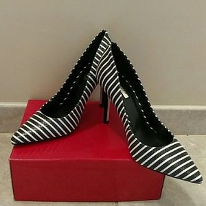 Sale!! B&W Striped Guess Heels