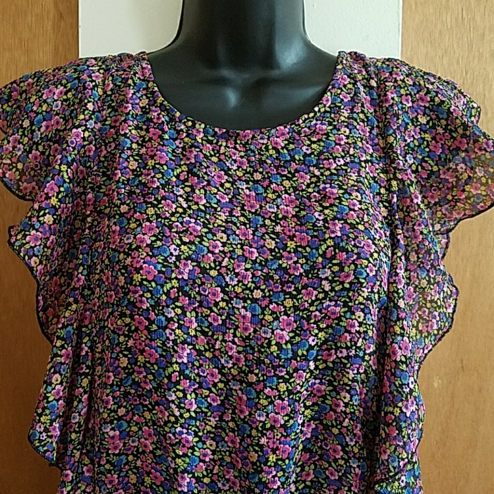 🔶️3 for $10🔶️Floral top