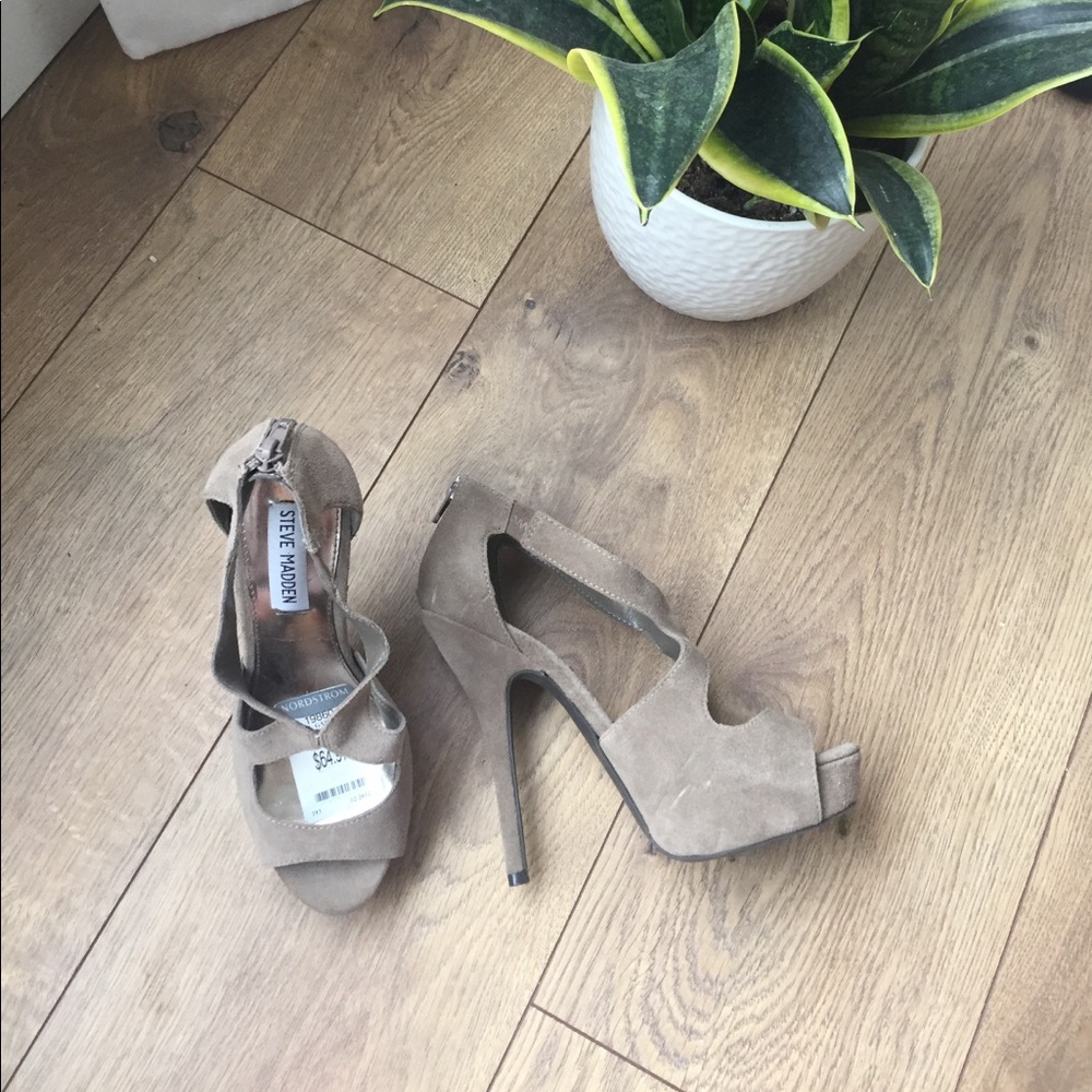 Steve Madden Criss-Cross Heels