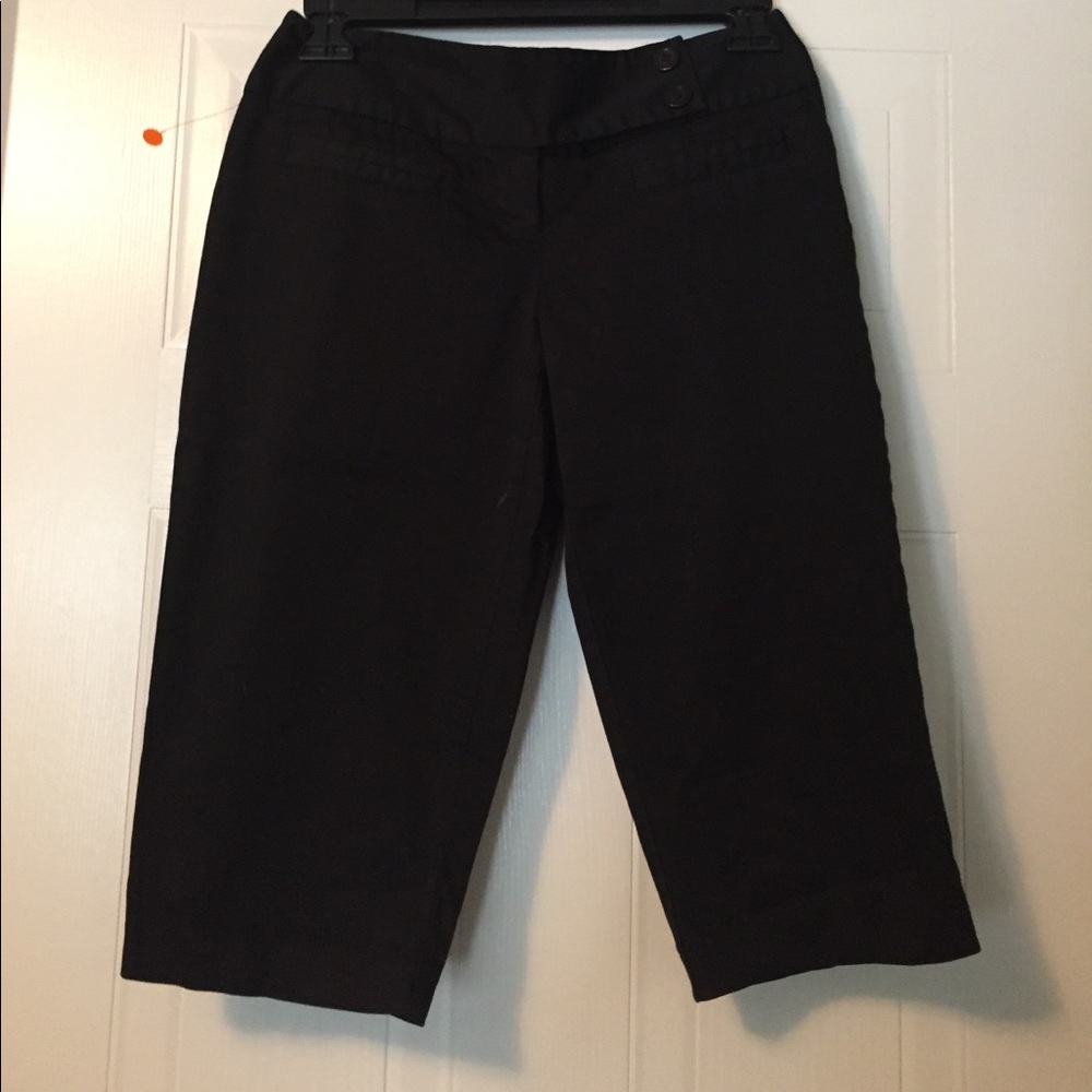 Size 6 black walking shorts