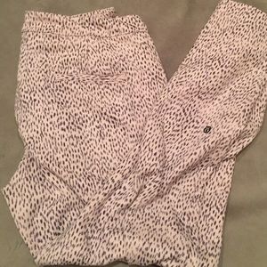 Lululemon fitted joggers