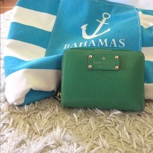 Green Kate spade wallet