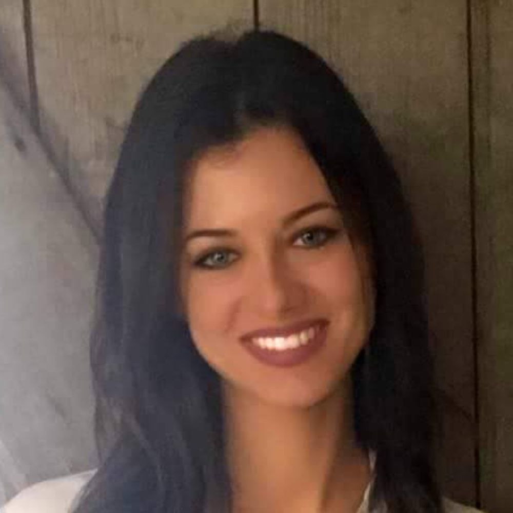Meet your Posher, Lacey